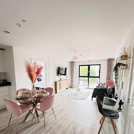 Central Derby Urban 2 Bedroom Flat - An Oasis Of Elegance! Free Parking And Wifi Suitable For Families And Professionals Екстер'єр фото