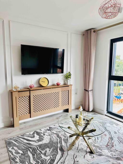 Central Derby Urban 2 Bedroom Flat - An Oasis Of Elegance! Free Parking And Wifi Suitable For Families And Professionals Екстер'єр фото